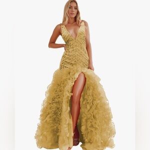 Elegant Yellow Evening Gown